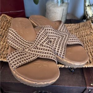 Brown Woven Slide Sandals she
